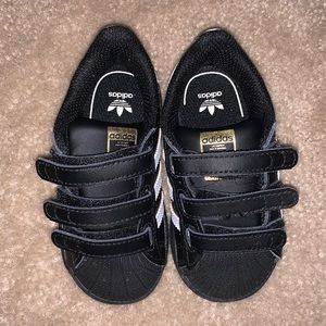 *Like New* Adidas Superstar Sneakers